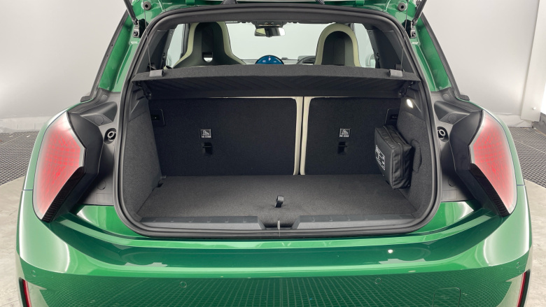 MINI Cooper 135kW E Exclusive [Level 2] 41kWh 3dr Auto Electric Hatchback